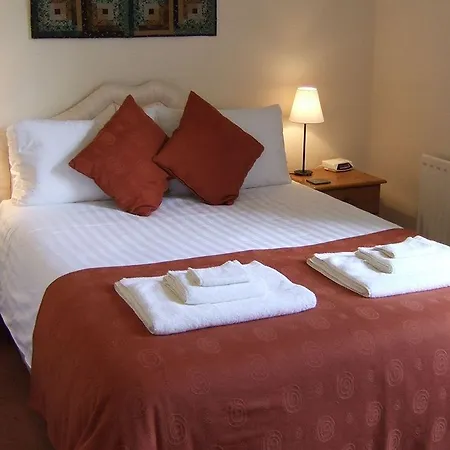 Woodside 4*