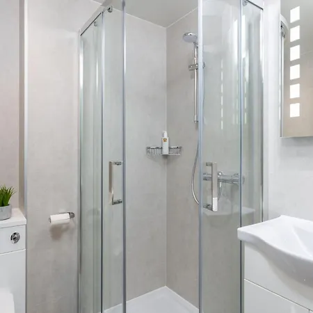 Nocleg ze śniadaniem Woodside 4*